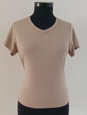 Slim Ribbed Short Sleeve Tee in Beige